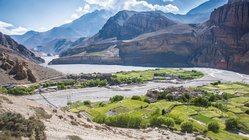 trekking-reisen-nepal-mustang-wandern-himalaya-landschaft-chhusang Erkunden Sie die Landschaft Mustangs