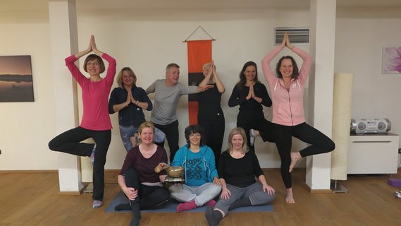 Yoga darf bei einem Winterurlaub nicht fehlen 