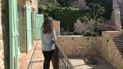 Beim Bau der Gebäude wurden ausschließlich lokale Naturmaterialien verwendet