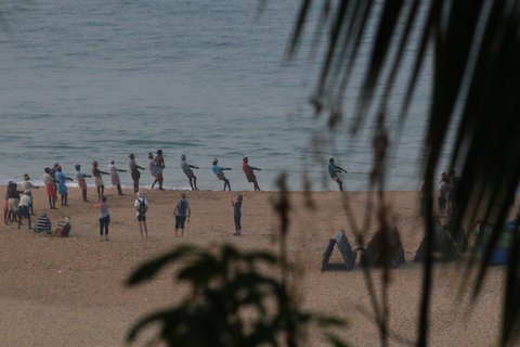 Am frühen Morgen können Sie Fischer am Strand bei der Arbeit beobachten