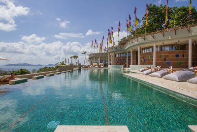 Herrlicher Blick über den Pool