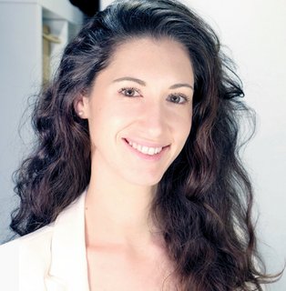 NEUE WEGE Yogalehrerin Katia Miko