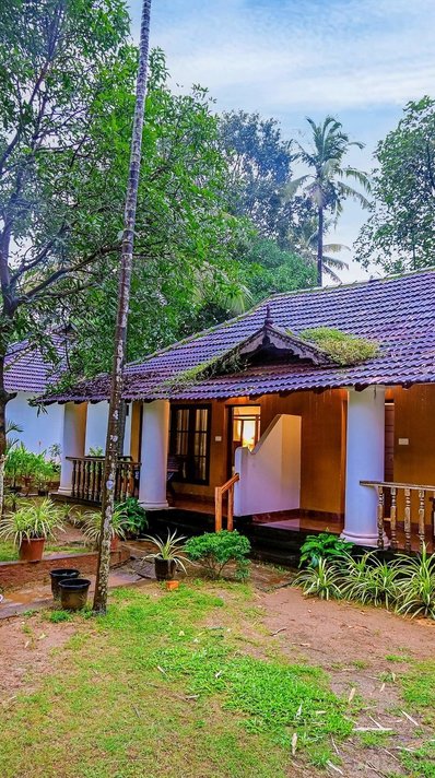 Die Bungalows liegen mitten im Grünen Die Bungalows liegen mitten im Grünen