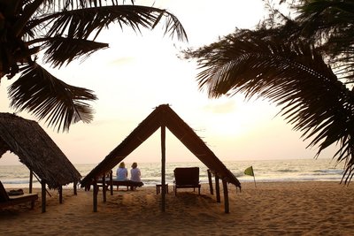 Das Nattika Beach Resort liegt unmittelbar am Meer 