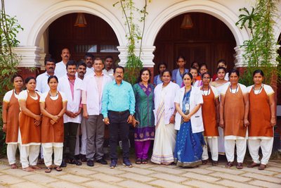 Das Team des AyurSoma Ayurveda Royal Retreats freut sich auf Sie