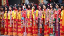 Bhutan Reisen Festivals Kostüme Gesang Guru Rinpoche Gesang für den Guru Rinpoche