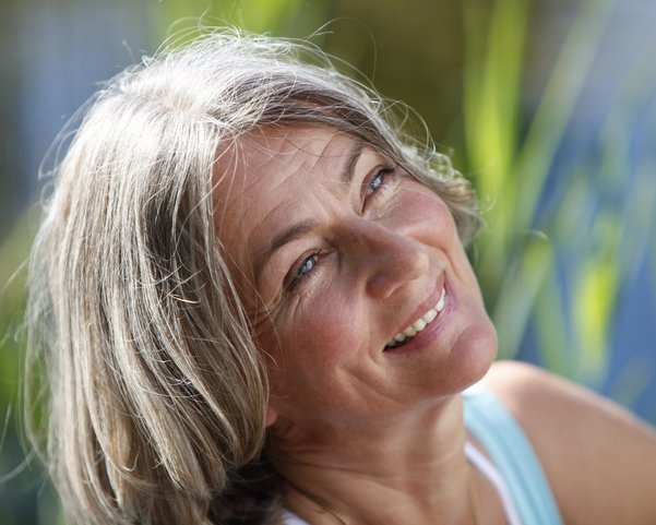 NEUE WEGE Yogalehrerin Véronique Verlomme-Fried NEUE WEGE Yogalehrerin Véronique Verlomme-Fried