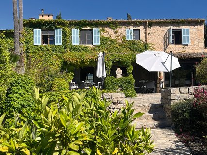 Die Finca Son Mola Vell in der Sonne
