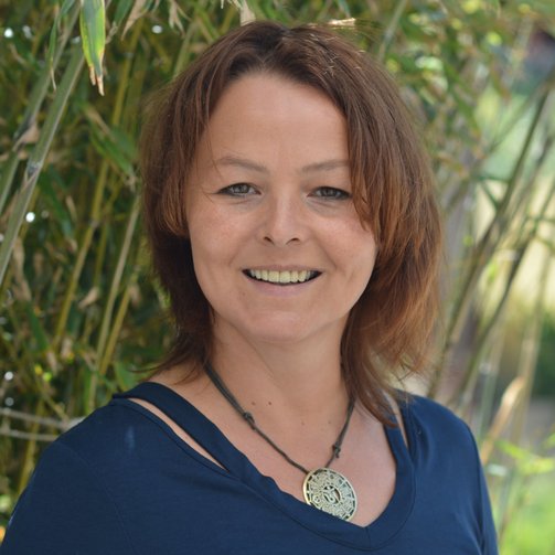 Angelika Sturtz berät Sie gerne persönlich unter: +49 (0)2226-1588-202 Angelika Sturtz berät Sie gerne persönlich unter: +49 (0)2226-1588-202