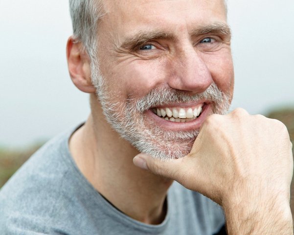 Yogalehrer Jürgen Tscheke Yogalehrer Jürgen Tscheke