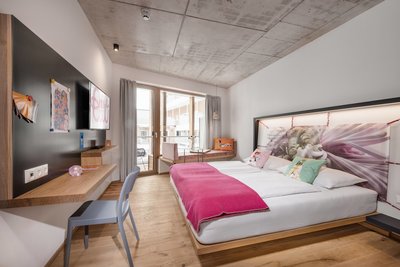 Doppelzimmer der Kategorie "Cool" im Baumhaus