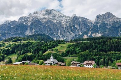 Die Ruhe der Berge genießen