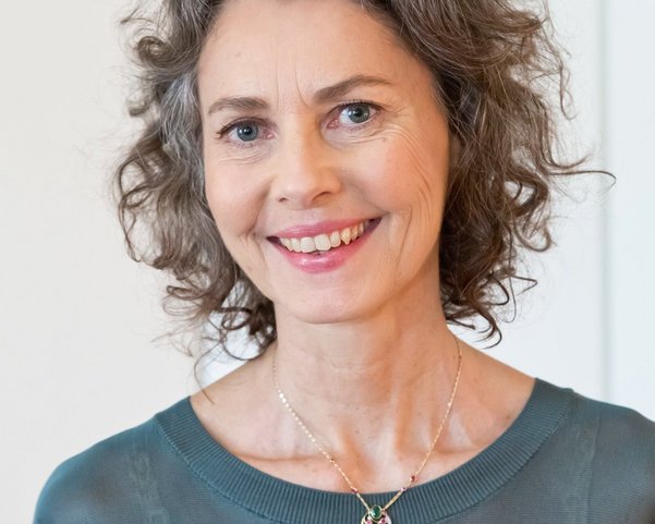 Yogalehrerin Hilde Peer