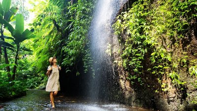 Wanderungen vorbei an kühlenden Wasserfällen