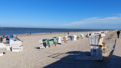 yoga-urlaub-deutschland-nordsee-naturhotel-baltrum-strand Entspannen Sie sich am weiten Strand von Baltrum