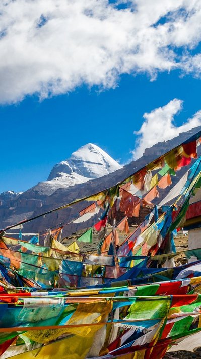 Tibets Trekking Pfade bieten einen einzigartigen Blick auf die Gipfel des Himalaya und den heiligen Berg Kailash