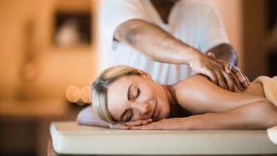 Genießen Sie eine ayurvedische Massage im Ayurpura Hotel Genießen Sie eine ayurvedische Massage im Ayurpura Hotel