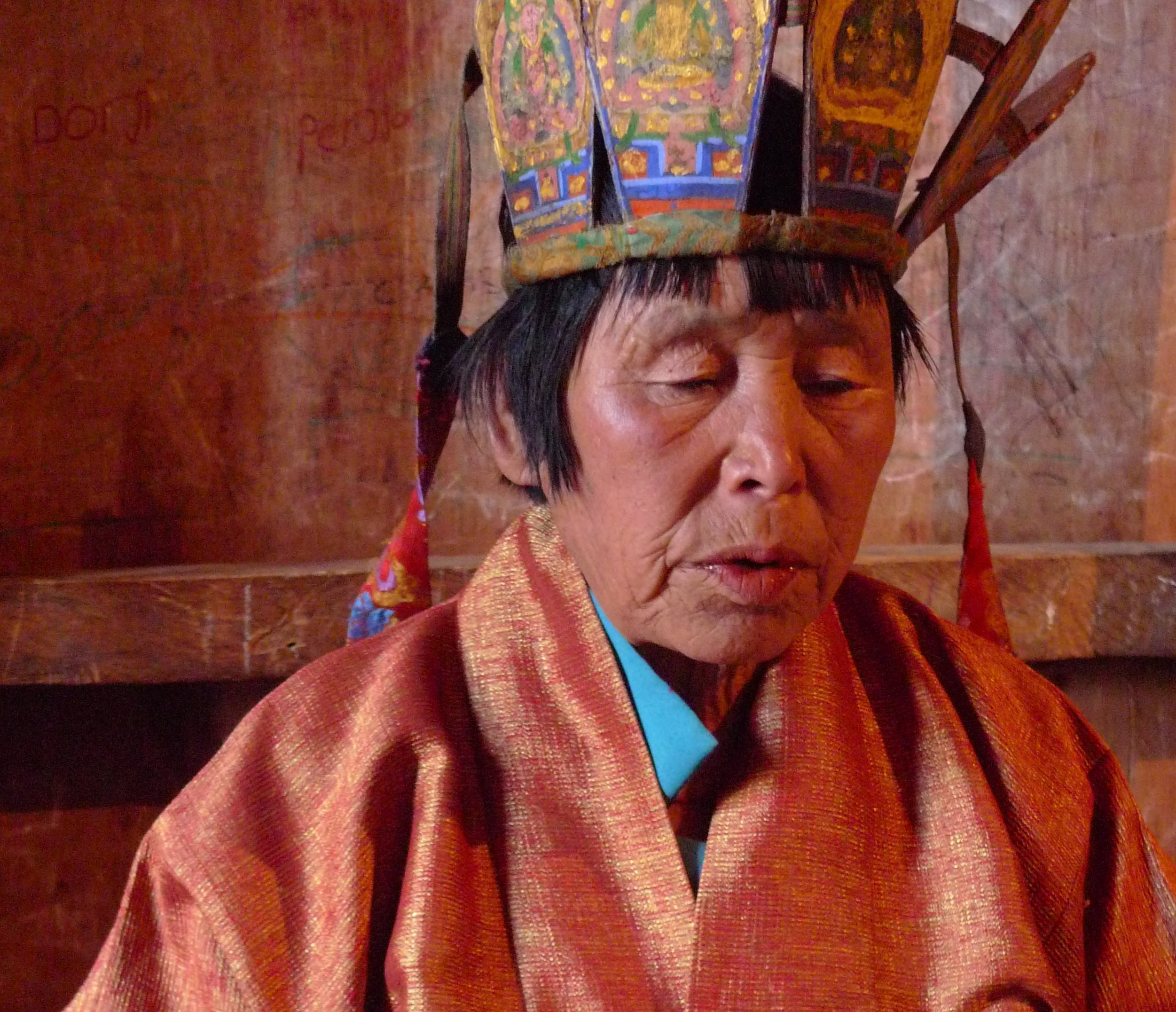 Bhutan Reisen Orakel Phamo Khencho Pem Das Orakel Phamo Khencho Pem