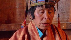 Bhutan Reisen Orakel Phamo Khencho Pem Das Orakel Phamo Khencho Pem