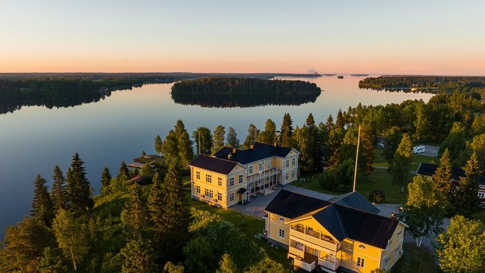 Hotel Filipsborg in Schweden im Herbst