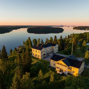 Hotel Filipsborg in Schweden im Herbst