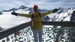 yoga-urlaub-oesterreich-tirol-selfness-genuss-hotel-ritzlerhof-berge-schnee-panorama In den Alpen im Yoga Urlaub im Ritzlerhof in Tirol