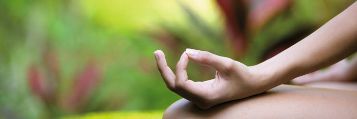 Entspannen Sie bei einer Meditation auf Ihrer NEUE WEGE-Reise