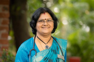 Die erfahrene Ayurveda-Ärztin Dr. Sreelatha hat hier ihre Bestimmung gefunden und wird sich gut um Sie kümmern