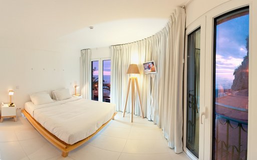 Die Zimmer im Hotel Da Vila haben einen direkten Blick aufs Meer