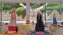 yoga-urlaub-spanien-mallorca-finca-son-mola-vell-uebung-yogaraum Üben Sie gemeinsam mit anderen Yogis