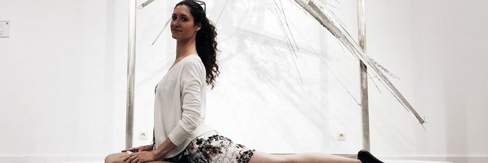 Katia Miko Ramelow in der Yoga-Asana "die Königstaube"