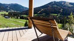 yoga-urlaub-deutschland-allgaeu-bio-berghotel-ifenblick-berge-liege Märchenhafter Panoramablick in die einzigartige Natur des Naturparks Nagelfluhkette
