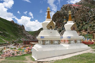 Stupas sind typisch für buddhistisch geprägte Länder