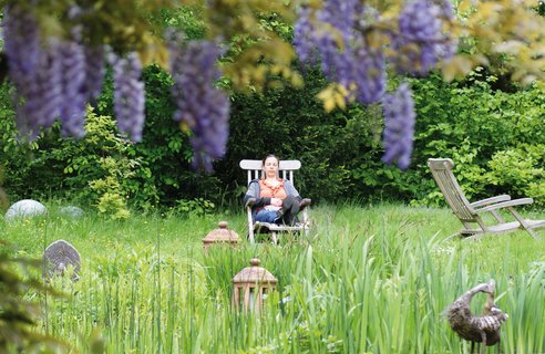 Entspannung finden im weitläufigen Garten des Kurzentrums