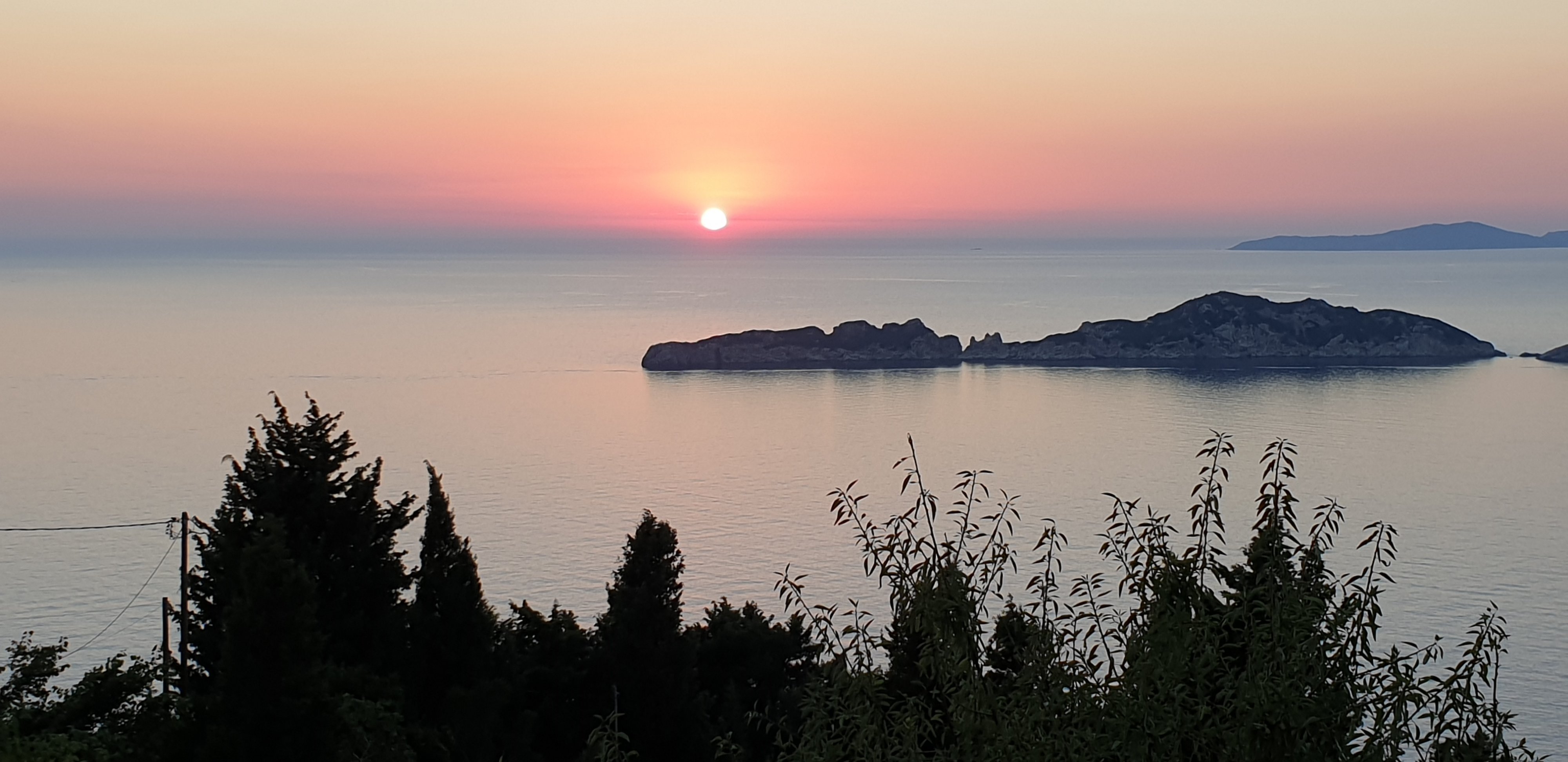 yoga-urlaub-korfu-sonnenuntergang Genießen Sie die traumhaften Sonnenuntergänge in der Bucht von Korfu
