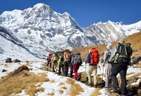 Atemberaubende Aussichten beim Wandern durch Nepal