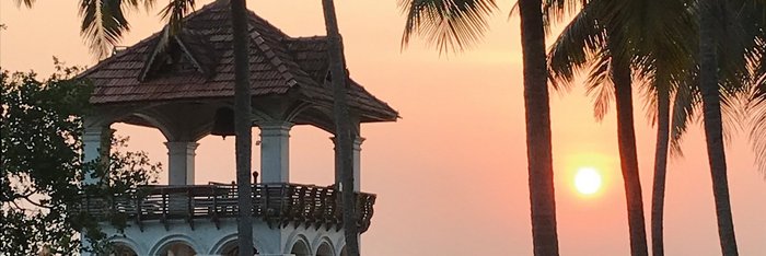 Wunderschöne Sonnenuntergänge in Indien im Soma Kerala Palace