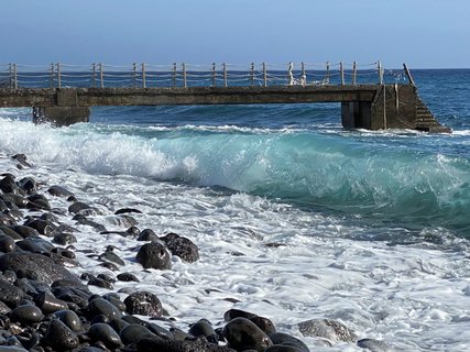 Genießen Sie die wilden Wellen auf Madeira