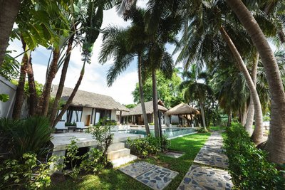 Entspanne unter Palmen in den Beachfront Private Zimmern