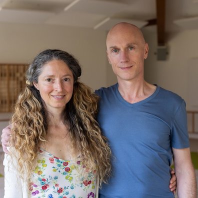 Andi und Fausta heißen Sie herzlich im Steinweiden Retreat Center willkommen Andi und Fausta heißen Sie herzlich im Steinweiden Retreat Center willkommen