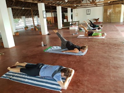Entspannte Yogastunden begleiteten die Rundreise durch Südindien mit Kerstin Einhorn