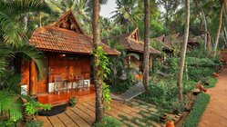 Traditionelle Häuser erwarten Sie im Somatheeram Ayurveda Resort