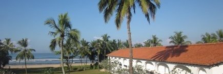 Maha Gedara mit traumhafter Lage am Strand