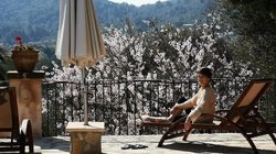 yoga-urlaub-spanien-balearen-mallorca-finca-son-mola-vell-wanderungen-berge-meer-panorama Perfektes Wetter zum Entspannen in der Yoga Finca Son Mola Vell auf Mallorca