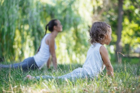 Gemeinsam die Yoga-Reise genießen