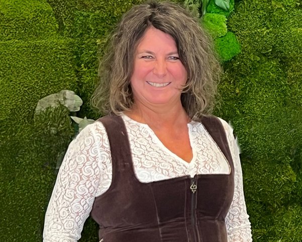 NEUE WEGE Mitarbeiterin Simone Preisinger