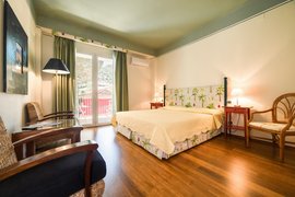 Doppelzimmer mit Blick auf den Hausberg Cefalù
