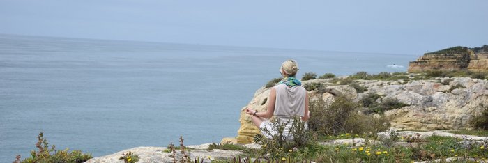 Yogalehrerin Eva-Maria Flucher zu Besuch an der Algarve
