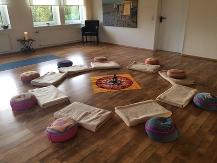 Im Naturhotel Baltrum befindet sich ein gemütlicher Yogaraum