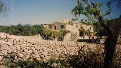 spanien-mallorca-yoga-finca-son-mola-vell-frueher Die Finca damals - schöne Natur und paradiesische Ruhe machen diesen wundervollen Flecken Erde aus